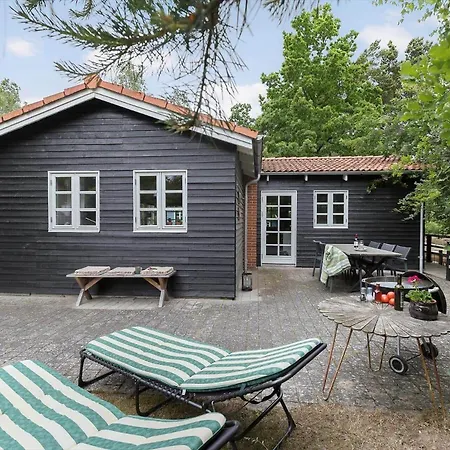 8836-glesborg-enebaervej-14 * Glesborg
