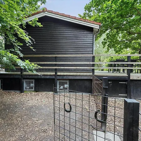 8836-glesborg-enebaervej-14 *