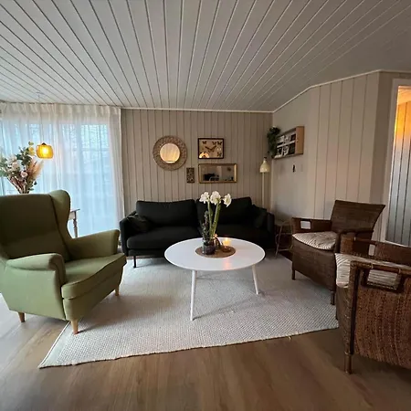 8836-glesborg-enebaervej-14 *