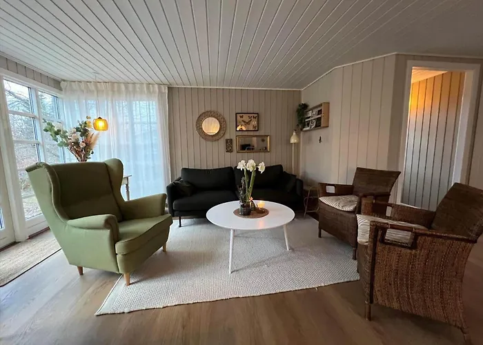 8836-glesborg-enebaervej-14 *